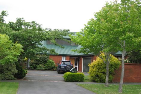 Photo of property in 18 Felstead Place, Avonhead, Christchurch, 8042