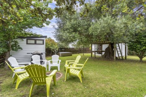 Photo of property in 218 Patuwai Drive, Whangamata, 3620