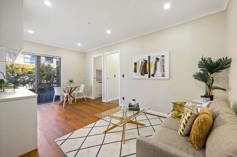 Photo of property in 41 Compass Way, Half Moon Bay, Auckland, 2012