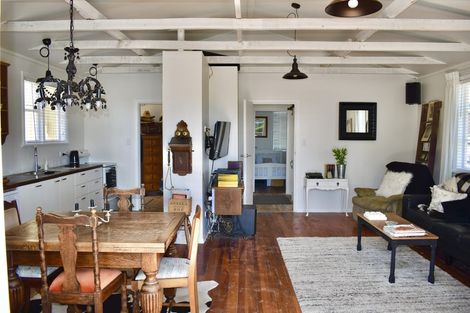 Photo of property in 60 Sarah Street, Waikawa Beach, Manakau, 5573