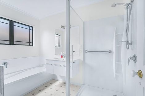 Photo of property in 56 Spinnaker Drive, Flagstaff, Hamilton, 3210