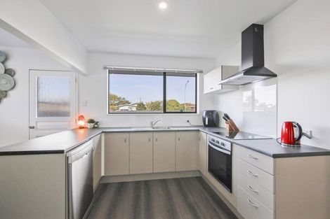 Photo of property in 4a Kinley Street, Rangiora, 7400