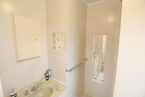 Photo of property in 56 Woodhouse Avenue, Karori, Wellington, 6012