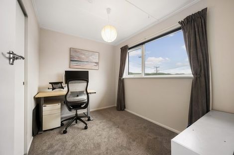 Photo of property in 39 Mark Avenue, Paparangi, Wellington, 6037