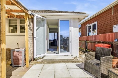 Photo of property in 25 Ruapehu Street, Castlecliff, Whanganui, 4501