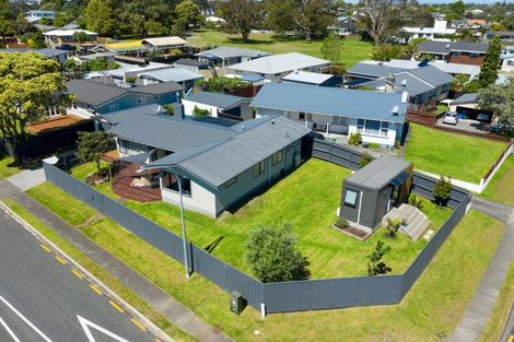 Photo of property in 2 Epsom Road, Mount Maunganui, 3116