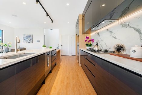 Photo of property in 14 Emerald Avenue, Rosehill, 2113