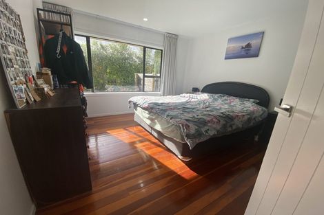 Photo of property in 80 Neil Avenue, Te Atatu Peninsula, Auckland, 0610