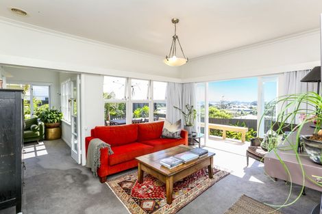 Photo of property in 81 Paynters Avenue, Strandon, New Plymouth, 4312