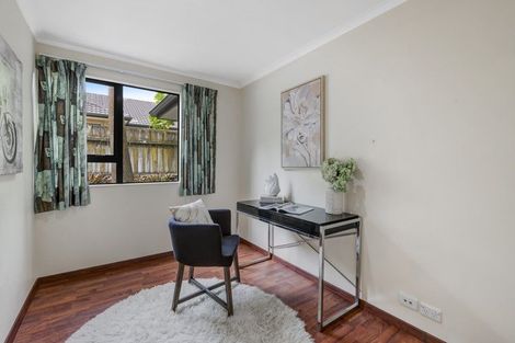 Photo of property in 26 Black Teal Close, Unsworth Heights, Auckland, 0632