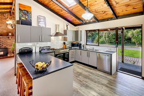 Photo of property in 850a Paekakariki Hill Road, Paekakariki Hill, Porirua, 5381