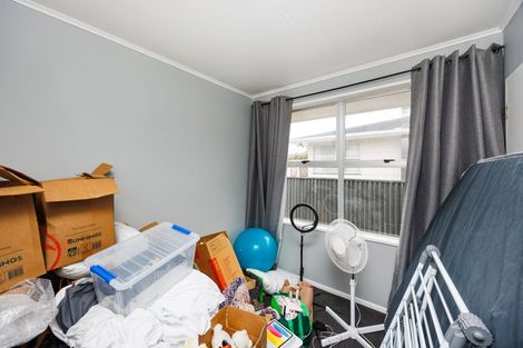 Photo of property in 24 Geraldine Crescent, Cloverlea, Palmerston North, 4412