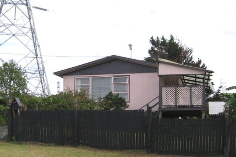 Photo of property in 5 Huruhuru Road, Massey, Auckland, 0614