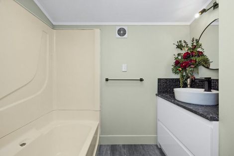 Photo of property in 51a Palmerston Road, Havelock North, 4130