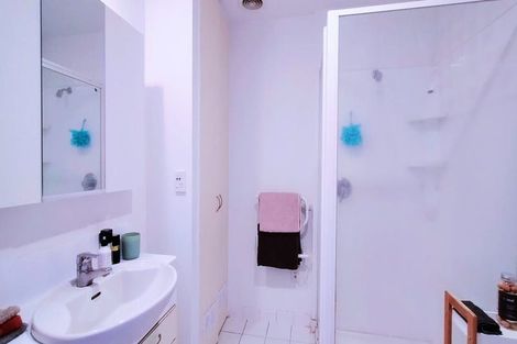 Photo of property in Terrace Heights Apartments, 8c/163 The Terrace, Wellington Central, Wellington, 6011