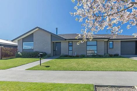 Photo of property in 17 Farthing Drive, Prebbleton, 7604