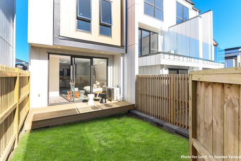 Photo of property in 10/11 Scanlen Terrace, Kelston, Auckland, 0602