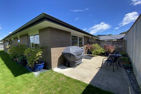 Photo of property in 6 Cory Jane Grove, Riverstone Terraces, Upper Hutt, 5018