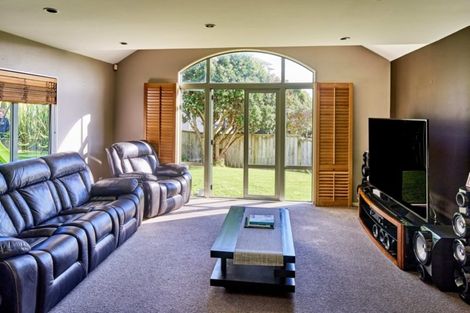 Photo of property in 23 Lanyon Place, Whitby, Porirua, 5024