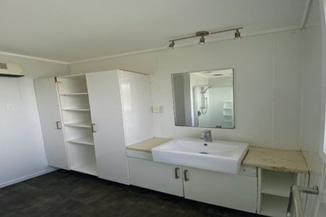 Photo of property in 17 Montego Place, Weymouth, Auckland, 2103
