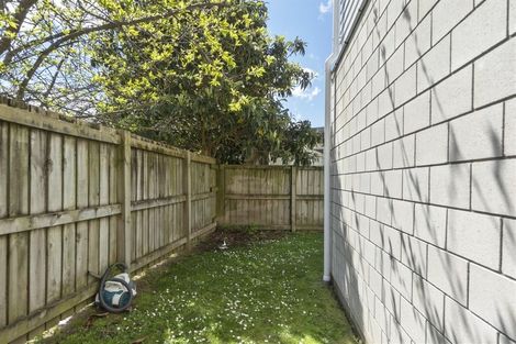Photo of property in 7u3 Snead Place, Hamilton East, Hamilton, 3216