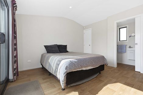 Photo of property in 5 Campbell Street, Waiuku, 2123