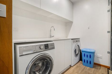 Photo of property in 60 Welsh Road, Winton, 9720