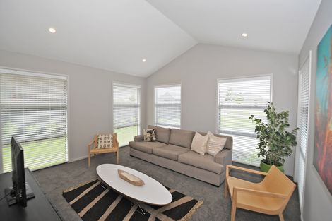 Photo of property in 6 Shearwater Lane, Point Wells, 0986