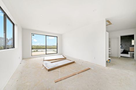 Photo of property in 43 Evergreen Parade, Rosehill, 2113