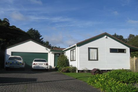 Photo of property in 2 Bosun Terrace, Whitby, Porirua, 5024