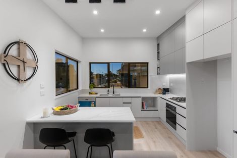 Photo of property in 935 Whangaparaoa Road, Manly, Whangaparaoa, 0930