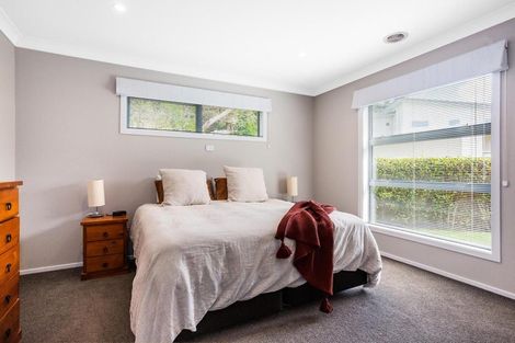 Photo of property in 6 Shoal Place, Whitby, Porirua, 5024