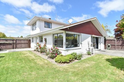 Photo of property in 1/1 Rosedale Place, Avonhead, Christchurch, 8042