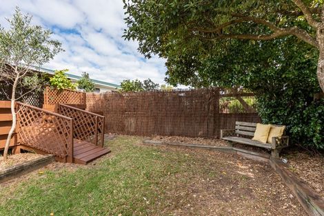 Photo of property in 12 Hollis Road, Paraparaumu Beach, Paraparaumu, 5032