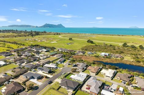 Photo of property in 12 Dune Lake Place, Ruakaka, 0116