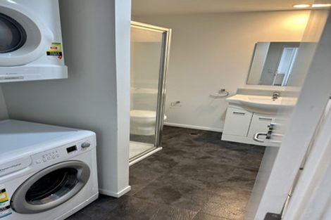 Photo of property in 2 Torrens Terrace, Mount Cook, Wellington, 6011