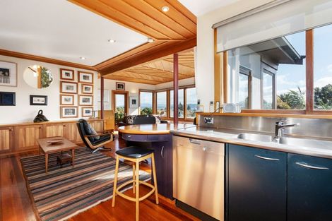 Photo of property in 355 Muritai Road, Eastbourne, Lower Hutt, 5013