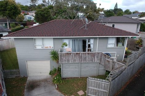 Photo of property in 66 Reynella Drive, Massey, Auckland, 0614