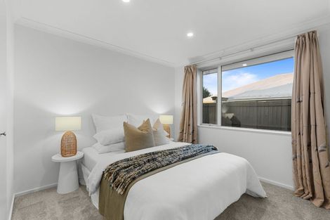 Photo of property in 17 Cunneen Place, Aidanfield, Christchurch, 8025