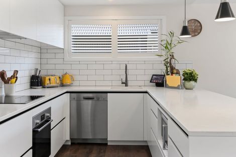 Photo of property in 64 Jack Hanley Drive, Jacks Point, Queenstown, 9371
