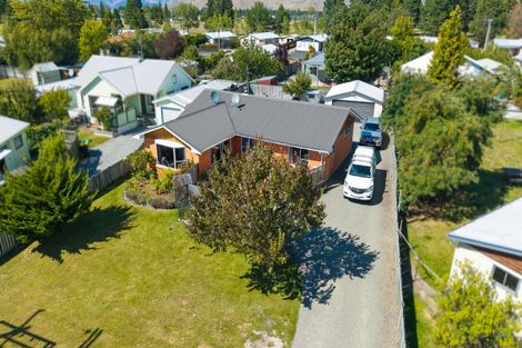 Photo of property in 13 Omahau Crescent, Twizel, 7901