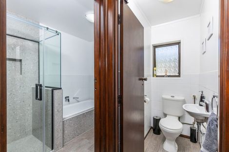 Photo of property in 20 Sunnyhills Avenue, Glenview, Hamilton, 3206