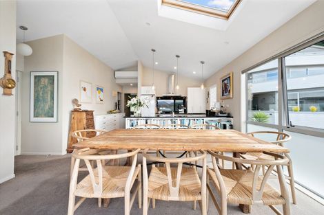 Photo of property in 4/275 Karaka Bay Road, Karaka Bays, Wellington, 6022