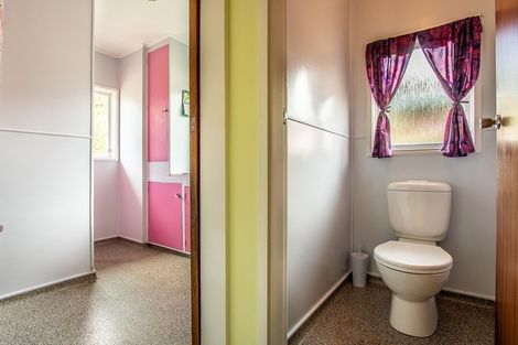 Photo of property in 14 Robert Street, Newlands, Wellington, 6037