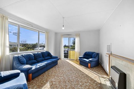 Photo of property in 4 Clerke Place, Marfell, New Plymouth, 4310