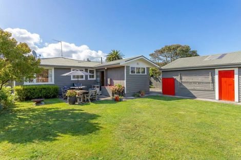Photo of property in 85 Brandon Street, Featherston, 5710