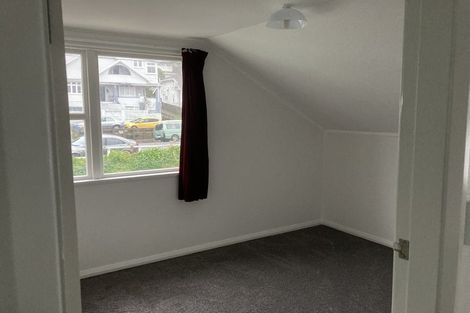 Photo of property in 87 Queens Drive, Lyall Bay, Wellington, 6022