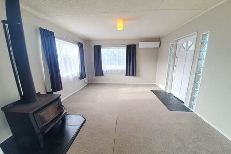 Photo of property in 9 Hilton Grove, Kelvin Grove, Palmerston North, 4414