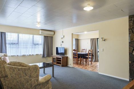 Photo of property in 28 Walton Way, Flaxmere, Hastings, 4120