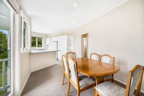 Photo of property in 180a Old Titirangi Road, New Lynn, Auckland, 0600